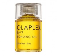 Olaplex №7 bonding oil восстанавливающее масло 30 мл: Olaplex №7 bonding oil восстанавливающее масло 30 мл — это новое уникальное масло для укладки от Olaplex. Он очень концентрированный, восстанавливает волосы и при этом очень легкий. Бондинговое масло создано на основе проверенной формулы и запатентованной технологии Olaplex, придает невероятный блеск и делает волосы шелковистыми и мягкими. Структура волос укрепляется изнутри. Формула не содержит спирта, веганская и не оставляет следов на волосах.
Встроенные теплозащитные свойства масла делают горячую укладку с помощью фена, выпрямителя или щипцов для завивки до 230°C менее опасной, чем без защиты. В то же время масло защищает цвет волос и продлевает стойкость и яркость цвета. Пушистость уменьшена, разлетающиеся волосы приручены, а естественные кудри красиво очерчены. Универсальное масло подходит для всех типов волос и может легко смешиваться с другими типами несмываемых продуктов. Работает в полной гармонии с Olaplex №6!
Olaplex No. 7 Bonding Oil можно наносить как на влажные, так и на сухие волосы.
Способ приминения:
*
*	1. Снимите защитный колпачок. Переверните флакон, мягко постучите указательным пальцем по основанию для дозирования капель средства.
*	2. Нанесите небольшое количество средства на влажные или сухие волосы, уложите по желанию.