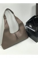 Сумка из Экокожи: Материал: экокожа 100% Параметры сумки: 40см*12см*41см Сумка может немного отличаться от фото (фурнитурой и тоном цвета)