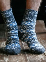 Носки мужские N6R204-1: Состав: шерсть 70%, акрил 20%, п/а 10%
Торговая марка: Бабушкины носки_x000D_
_x000D_
Мужские вязаные носки с орнаментом.