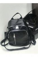 Рюкзак из Экокожи: Материал: экокожа 100% Параметры рюкзака: 26см*12см*30см Рюкзак может немного отличаться от фото (фурнитурой и тоном цвета)