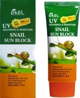 Солнцезащитный крем с с улиточным муцином Ekel Soothing And Moisture Snail Sun Block SPF50+ PA+++ 70 ml: Цвет: https://www.kosmetichca.ru/product/solntsezashchitnyy-krem-s-s-ulitochnym-mutsinom-ekel-soothing-and-moisture-snail-sun-block-spf50-pa-70-ml/
Солнцезащитный крем для лица и тела с улиточным муцином Ekel Snail Sun Block SPF 50/PA+++, 70ml. Защищает кожу от свободных радикалов и способствует сохранению влаги в клетках эпидермиса. Средство имеет высокий степень защиты и подходить для любого типа кожи. Улиточная секреция обладает увлажняющими свойствами, способствует повышению упругости и эластичности кожи, позитивно влияет на тон и рельеф кожи. Регулярное применение крема позволит избежать солнечных ожогов, а также возникновения ненужной пигментации кожи. Тщательно подобранные компоненты крема отражают ультрафиолет, действуя как миллионы микроскопических зеркал. Светоотражающий фильтр излучения типа UV обеспечивает оптимальную защиту от солнечной радиации и фотостарения кожи.