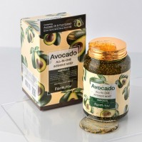 Многофункциональная сыворотка для лица с авокадо FarmStay Avocado All In One Intensive Moist Ampoule 250 ml.: Цвет: https://www.kosmetichca.ru/product/mnogofunktsionalnaya-syvorotka-dlya-litsa-s-avokado-farmstay-avocado-all-in-one-intensive-moist-ampoule-250-ml/
FarmStay Avocado All In One Intensive Moist Ampoule - Многофункциональная сыворотка для лица с авокадо. FarmStay Avocado All-in-one Intensive Moist Ampoule – это интенсивная питательная сыворотка с маслом авокадо предотвращает возникновение сухости и обеспечивает профилактику раннего старения. Насыщая кожу влагой, сыворотка препятствует появлению морщинок, быстро залегающих на пересушенной коже. При нанесении на лицо сыворотка мгновенно устраняет дискомфотрные ощущения, проявляющиеся в виде стянутости, зуда и покраснения кожи. Активные компоненты: Масло авокадо содержит насыщенные и ненасыщенные жирные кислоты которые смягчают огрубевшую, шероховатую кожу, делают её гладкой. Жирные кислоты образуют на поверхности лица гидрофильную плёнку, способствуя сохранению влаги и препятствуя её испарению. Создаёт эффект наполненной, напитанной кожи. Зелёный чай в составе сыворотки тонизирует уставшую кожу, улучшает цвет лица и возвращает здоровое сияние. Вытяжка из листьев зелёного чая содержит катехины и полифенолы, которые обладают антиоксидантным потенциалом и оберегают коллагеновые волокна от повреждения свободными радикалами. Антиоксиданты предупреждают преждевременное увядание, потерю тонуса и упругости. Экстракт центеллы азиатской обеспечивает кожу достаточным количеством коллагена, способствует повышению эластичности кожи и поддерживает её подтянутой. Женьшень стимулирует кровообращение и обменные процессы, обеспечивая кожу питательными веществами и кислородом. Помогает справиться с отёчностью. Как пользоваться После очищения и тонизирования кожи нанести несколько капель сыворотки на кончики пальцев, распределить по лицу похлопывающими движениями.