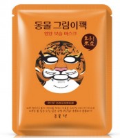 Маска против морщин BioAqua ANIMAL TIGER 1 шт: Цвет: https://www.kosmetichca.ru/product/maska-protiv-morshchin-bioaqua-animal-tiger-1-sht/
Питательная тканевая маска для лица Animal Face Tiger BioAqua – прекрасный помощник в усиленном уходе за увядшей и усталой кожей. Поможет быстро вернуть коже тонус, здоровый и свежий вид. Когда ваша кожа страдает от нехватки витаминов, минералов и других полезных веществ, необходимо подпитать ее снаружи, с помощью тканевой маски! Красный женьшень, входящий в состав маски, — незаменимый ингредиент в борьбе со старением кожи, нужный для максимального продления ее молодости. Преимущества тканевой маски для лица Animal Face Tiger BioAqua: Комплексное воздействие. Улучшение кровообращения, увеличение доступа кислорода и прямая доставка в клетки кожи лица необходимых питательных веществ, регенерация клеток и их защита от дальнейшего разрушения. Высокий КПД. Питательный слой тканевой маски, созданной из хлопка или полицеллюлозного волокна, не окисляется, не распадается в процессе нанесения и, конечно, не испаряется. Кожа впитывает комплекс полезных веществ без остатка. Длительность эффекта. Учитывая высокую эффективность поглощения кожей полезных веществ из маски, их запаса хватает на более длительный срок, чем от использования обычной уходовой косметики. Кожа, получив «витаминный заряд», постепенно расходует его в течение более длительного времени. При этом выглядит свежей, сияющей здоровьем, подтянутой, имеет более ровный рельеф. В составе тканевой маски BioAqua полностью отсутствуют вредные вещества, сульфаты и минеральные масла. Благодаря витаминному комплексу, гиалуроновой кислоте, морскому коллагену и ряду растительных экстрактов, входящих в состав питательного слоя, маска максимально напитывает кожу влагой и препятствует ее дальнейшей потере. Комплекс полезных веществ создает внутренний защитный барьер от процессов старения и увядания. Укрепляет стенки сосудов, оказывает мощный антиоксидантный и антисептический эффект.