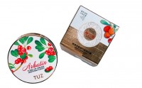 Кушон для лица TUZ Arbutin Tone Up Cream: Цвет: https://www.kosmetichca.ru/product/kushon-dlya-litsa-tuz-arbutin-tone-up-cream/
Кушон TUZ с тонирующим пигментом, обогащенный экстрактом брусники поможет выровнять тон кожи и замаскировать несовершенства. Тональный крем-кушон имеет приятную флюидную текстуру, естественно смотрится и не ощущается на коже, обладает матирующим эффектом, избавляющим от жирного блеска. Спонж обеспечивает равномерное нанесение и экономичный расход средства. Наносить кушон следует на увлаженную кожу, в этом случае крем ложится тонким ровным слоем и не забивает поры. Кушон устойчив к воздействию высоких температур и влажности. Удобная, компактная и красивая упаковка, ее удобно брать с собой: в офис / на работу / поездки / путешествия. Способ применения Нанесите небольшое количество средства на кожу лица с помощью спонжа, акцентрируя внимание на проблемных зонах. Растушуйте консилер спонжем. Рекомендуется закрепить результат пудрой, для большей стойкости. Состав Bода, глицерин, пропиленгликоль, диметилполитриметилсилоксан, бренд Jingxiang Этилгексил прохладный, сорбитан стеариновая кислота прохладная, циклопентаметилендиметилсиликат Тонгюань, Ты секс Стеариловый спирт, двуокись углерода, каприловая кислота/диглицериды, пчелиный воск, токоферол (Витамин Е), коктейль с-арбутином, гиалуронат натрия, ацетонитрил. Состав косметического набора Кушон 1, пуф спондж 1.