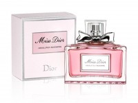 Dior Miss Dior Absolutely Blooming, Edp, 100 ml: Цвет: https://www.kosmetichca.ru/product/5001/
Тип: Турция, копия
Выпущенный в 2016 году Miss Dior Absolutely Blooming от марки Dior классифицируется как женский аромат и принадлежит семействам Фруктовые и Цветочные. Его автором является парфюмер Франсуа Демаши. Miss Dior Absolutely Blooming входит в коллекцию Miss Dior.Розовый перец (красные ягоды) образует стартовый аккорд композиции, в сердце ─ Пион и Роза; базу составляет Мускус (белый мускус).
