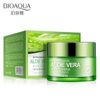 Освежающий и увлажняющий крем-гель для лица и шеи BioAqua Aloe Vera 92% Moisturizing Cream: Цвет: https://www.kosmetichca.ru/product/osvezhayushchiy-i-uvlazhnyayushchiy-krem-gel-dlya-litsa-i-shei-bioaqua-aloe-vera-92-moisturizing-cream_1/
Увлажняющий и освежающий крем-гель с легкой текстурой на 92% состоит из алоэ вера — вещества, обладающего способностью стимулировать регенерацию тканей, насыщать клетки эпидермиса влагой. Средство подходит для всех типов кожи, может применяться как база под макияж, так как оказывает матирующее действие. Преимущества крема-геля с алоэ вера BioAqua: Эффективность . Благодаря большой концентрации активного компонента средство преображает кожу после первого же применения, напитывая ее влагой и делая гладкой, бархатистой. Универсальность . Крем-гель хорошо подходит и обладательницам жирной кожи, и тем, кто борется с сухостью или первыми морщинками. Легкая текстура . Средство не оставляет ощущения липкости, быстро впитывается, позволяя сразу же наносить макияж. Крем-гель — достойный вашего внимания косметический продукт. Более легкий по консистенции, чем обычный крем, он дарит максимум ухода за минимум времени. Главный компонент крема-геля — алоэ вера. Этот растительный экстракт хорошо изучен и активно применяется в косметологии из-за своей способности усиливать регенерацию, нормализовать микроциркуляцию крови и восстанавливать гидро-липидный барьер кожи. Крем-гель BioAqua работает как защитное средство, восстанавливая липидный барьер кожи. В результате лицо лучше защищено от внешних факторов — солнечного света, ветра, болезнетворных бактерий. Предупреждается развитие воспалений, забитых пор. Алоэ вера также обладает бактерицидным, заживляющим, успокаивающим, восстанавливающим и рассасывающим действием, крем-гель с основой из этого растительного компонента показан при лечении подкожных угрей. Алоэ вера не вызывает аллергии, поэтому косметика с ним подходит даже людям с чувствительной кожей. После использования крема-геля BioAqua огрубевший верхний слой эпидермиса смягчается, поры глубоко очищаются, кожа насыщается витаминами, минералами, восстанавливается нормальное содержание влаги в тканях, воспаления подсушиваются, покраснения уменьшаются. Алоэ вера также устраняет гиперпигментацию, делая пигментные пятна менее заметными. Способ применения: используйте крем-гель каждое утро, сразу после умывания. Нанесите небольшое количество средства на лицо и шею, распределите мягкими массирующими движениями, дайте впитаться. После этого можно приступать к нанесению макияжа.