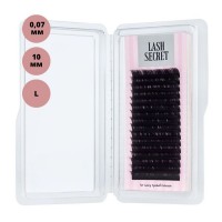 Lash Secret ресницы, одна длина, 16 линий, 0,07/L/10 мм, чёрные: Цвет: https://kristaller.pro/catalog/product/lash_secret_resnitsy_odna_dlina_16_liniy_0_07_l_10_mm_chyernye/
РАЗМЕР: 10; мм;0; 07; мм
Штрих-код: 4610043420701
Артикул: 11801
Бренд: Lash Secret
Бренд-код: LL411101
Срок годности (мес.): 60
Страна бренда: Южная Корея
Наличие: В наличии
Температурный режим: Хранить в сухом месте при комнатной температуре, вдали открытого огня и раскаленных предметов
Изгиб: L
Толщина: 0.07 мм
Ресницы «Lash Secret» изготовлены из качественного моноволокна, что обеспечивает их мягкость, эластичность и насыщенный цвет. Упаковка имеет стильный и удобный дизайн, облегчающий работу лэшмейкера. Во время носки ресницы Lash Secret не ломаются, не деформируются и не меняют свой цвет. При всем этом у ресниц отличная цена, что делает хорошее качество доступным. При этом реснички имеют насыщенный цвет от основания до кончика, поэтому помогают создать максимально эффектное наращивание. Большой выбор длин, толщин и изгибов позволяет создавать различные эффекты и подбирать наращивание под каждого клиента индивидуально.