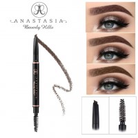 Карандаш для бровей Anastasia Beverly Hills Brow с щеточкой Medium Brown: Цвет: https://www.kosmetichca.ru/product/karandash-dlya-brovey-anastasia-beverly-hills-brow-s-shchetochkoy-medium-brown/
Профессиональный карандаш для бровей со щёточкой Грифель специальной формы идеально подкрашивает и подчёркивает изгиб бровей, а мягкая щёточка моделирует форму. Карандаш прост в использовании и идеально подходит как профессиональным бровистам, так и начинающим мастерам.