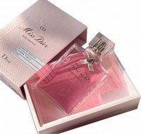 Dior Miss Dior Rose Essence Edp 100ml (ЕВРО): Цвет: http://parfume-optom.ru/dior-miss-dior-rose-essence-edp-100ml-lyuks-kachestvo
