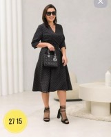 Платье: https://vk.com/vivamodasad?w=wall-178248951_55254
Размер; 52-54 56-58 60-62