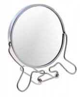 Зеркало "Металл" 5 настольное Круглое: Цвет: https://www.brigplus.ru/catalog/katalog_po_proizvoditelyam/galantereya_9/zerkalo_metall_5_nastolnoe_krugloe_/
Зеркало настольное, круглое двухстороннее. Зеркало имеет металлическую оправу и опору, позволяющую регулировать угол наклона зеркала. Зеркальная пластина с одной стороны увеличивает изображение, с другой показывает естественные размеры. Диаметр: 120мм