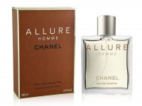 Chanel Allure Pour Homme, Edt, 100 ml: Цвет: https://www.kosmetichca.ru/product/5263/
Allure Pour Homme Chanel - это мужской аромат, созданный парфюмером Jacques Polge, принадлежит к группе восточных древесных ароматов. Духи были выпущены под брендом Chanel в 1999 году. В композиции Allure Pour Homme звучат верхние ноты имбиря, лаванды, мандарина, персика, бергамота и лимона. Сердце композиции составляют ноты гардении, пачули, фрезии, жасмина, ветивера, аниса, кедра, перца, розы и палисандра. В базе аромата заложены ноты сандалового дерева, бобов Тонка, амбры, мускуса, бензоина, кокоса, дубового мха и ванили. Попробовав этот аромат хоть раз, Вы не устоите перед соблазном использовать его ежедневно.