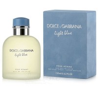 Dolce & Gabbana Light Blue Pour Homme, Edt, 125 ml: Цвет: https://www.kosmetichca.ru/product/5253/
Мужской аромат Light Blue pour Homme от модного дома Dolce&amp;Gabbana был выпущен в 2007 году. Он относится к группе ароматов цитрусовые фужерные.Бодрящий и освежающий Light Blue pour Homme Dolce&amp;Gabbana сразу же завоевал сердца многих поклонников своим неординарным, роскошным звучанием, который привлекает внимание с первых же нот. Пряный, но в тоже время и свежий аромат с нотами ценных пород дерева восхваляет неповторимость и чувственность своего обладателя. В парфюмерную композицию вошли ноты сицилийского мандарина, можжевельника, грейпфрута, бергамота, розмарина, бразильского розового дерева, перца, мускуса, дубового мха и ладана.