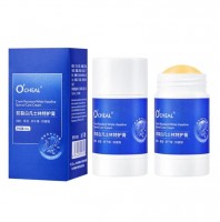 Увлажняющий бальзам стик для рук и ног с витамином Е O’CHEAL Crack Resistant White Vaseline Special Care Cream 40g: Цвет: https://www.kosmetichca.ru/product/uvlazhnyayushchiy-balzam-stik-dlya-ruk-i-nog-s-vitaminom-ye-o-cheal-crack-resistant-white-vaseline-special-care-cream-40g/
Высокоэффективный и удобный в использовании увлажняющий крем бальзам стик поможет быстро справиться с сухостью и микро трещинками на коже рук, ног, локтей, и других участков тела. Мультифункциональный бальзам стик также подойдет для ухода за кожей губ, носогубных складок, используйте как стик для лица. Активные компоненты крем для рук мгновенно смягчают и успокаивают эпидермис, образуют защитную изолирующую пленку и укрепляют эпидермальный барьер, обеспечивая также антивозрастной уход за руками. Так же используется как крем для ног или крем для ног от трещин обеспечивает надежную защиту кожи от внешних агрессивных факторов. Крем воск от трещин придает коже гладкость, мягкость и эластичность. Отличная альтернатива стик бальзаму для лица из Кореи и корейской косметики. В составе: - вазелин - прекрасно смягчает кожу и защищает как воск для пяток от негативного воздействия внешней среды. - пчелиный воск - крем для сухой кожи создает на поверхности кожи тонкую защитную пленку и не дает испаряться влаге действуя как уход за ногтями, защищает от негативных загрязнений извне, снимает воспаления, заживляет ранки и микротрещины на коже, успокаивает, устраняет признаки раздражения - масло семян макадамии - обладает хорошими смягчающими и питательными свойствами, при этом моментально впитывается и без проблем распределяется по коже даря уход за ногами. Восстанавливает кожные покровы крем воск, имеет антиоксидантные свойства. Крем для пяток особенно полезно для увядающей и сухой, раздраженной кожи. Непереносимость этого масла практически не встречается. - масло Ши - хороший эмолент, питает, увлажняет, смягчает, успокаивает, защищает кожу от воздействия солнечных лучей и способствует ее восстановлению. Увлажняющий крем обладает противовоспалительной активностью и регенерирующими свойствами. Бальзам стик для всех типов кожи - это уникальная комбинация натуральных масел и витаминов, обеспечивает максимально насыщенное питание кожи, увлажняет, защищает. Как средство для пяток можно использовать в качестве основы домашнего ухода и как уход за кожей. Каждой девушке, женщине понравится результат от применения: гладкие ручки и ножки, состояние которых можно описать двумя словами - красота и здоровье. Крем воск от трещин для очень сухой кожи, является практичным подарком для близких людей: маме, сестре, подруге, бабушке. Китайская уходовая косметика уже давно вышла на мировой уровень и стоит на ровне с косметика из кореи. Корейская косметика не превосходит по качеству китайское средство для пяток и китайская мазь. Нажмите на логотип Liframic и посмотрите наш ассортимент товара по уходу за кожей. Наша косметика для ухода за кожей и крема для рук, а также крем для пяток станет отличным подарком для девушки и женщины к любому празднику - день рождения, 8 марта, новый год или без повода. Состав Mineral Oil, Petrolatum, Ethylhexyl Palmitate, Ozokerite, Microcrystalline Wax, Beeswax, Polyethylene, Polybutylene, OLEA EUROPEA Fruit Extract, Squalane, Lanolin, Tocopherol (Vitamin E), Propylparaben, Parfum, CI19140, CI14700 Способ применения Откройте защитную крышку, поверните корпус снизу и нанесите бальзам увлажняющий крем на кожу губ, рук, ног или другие участки тела требующие интенсивного увлажнения. Затем, при необходимости, мягкими похлопывающими и прижимающими движениями кончиками пальцев вбейте остатки средства в кожу.