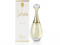 Dior J'Adore, Edp, 100 ml: Цвет: https://www.kosmetichca.ru/product/5110/
В 1999 году парфюмер Calice Becker придумывает для Dior J'adore Eau de Parfume. Этот женский цветочный фруктовый аромат несет в себе нежность жасмина, пряность кедра, сладость ванили и провокационную кислинку фруктовых нот. J'adore Eau de Parfume щедро отдает себя в холода, в сочетании с морозным воздухом получается волшебный шлейф согревающего тепла. Такой аромат способен растопить даже сердце Снежной королевы. Аромат для жизни и счастья. Ноты: магнолия, дыня, персик, груша, бергамот и мандарин, мексиканская тубероза, слива, фиалка, орхидея, фрезия, жасмин, ландыш и роза из Непала, мускус, ваниль, техасский кедр и ежевика.Стойкость - 2-3 часа.