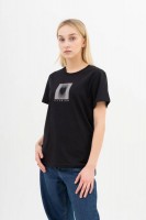 Женская футболка 53231 (Черный): Цвет: https://sekret-ekonom.ru/kofty-tolstovki-zhenskie/215490
ЦВЕТ: Черный
СОСТАВ: 100% хлопок
Ткань: Кулирка
Размеры: 56
