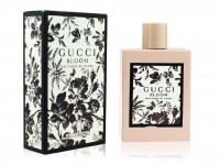 Gucci Gucci Bloom Nettare Di Fiori, Edp, 100 ml: Цвет: https://www.kosmetichca.ru/product/4925/
Bloom Netare Di Fiori — элитная парфюмерная вода с восточным ароматом для женщин, созданная в 2018 году парфюмером Alberto Morillas для итальянского парфюмерного бренда Gucci. Томный чувственный аромат по словам создателей парфюма посвящен более темной стороне женщины Gucci Bloom, скрытым и аутентичным граням ее личности.Загадочный магический аромат Bloom Netare Di Fiori открывается роскошными цветочными оттенками бархатисто-пряной розы и специевым горьковато-пряным акцентом имбиря, переплетаясь в сердце композиции с изысканным букетом белых цветов жимолости, жасмина и пьянящей туберозы. Пряные чувственные нотки мускуса, проникающие таинственные восточные оттенки листьев пачули и чарующий цветочно-фруктовый, с кисло-сладким запахом свежей вишни, завершается изысканный аристократически-созданный парфюм.