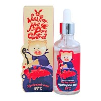 Сыворотка для лица Elizavecca WITCH PIGGY HELL PORE CONTROL HYALURONIC ACID 97% SERUM 50ML: Цвет: https://www.kosmetichca.ru/product/syvorotka-dlya-litsa-elizavecca-witch-piggy-hell-pore-control-hyaluronic-acid-97-serum-50ml_1/
Бьюти-бомба корейского ухода, взорвавшая весь мир! Знаменитая корейская сыворотка с 97% содержанием гиалуроновой кислоты Witch Piggy Hell Pore Control Hyaluronic Acid 97% от Elizavecca подарит вашей кожей максимально быстрое увлажнение и значительно улучшит общее состояние вашей кожи! Гиалуроновая кислота, входящая в состав сыворотки, создаёт защитный барьер на поверхности кожи, удерживая при этом влагу внутри, благодаря чему кожа остаётся увлажнённой длительное время. Помимо увлажнения чудо-сыворотка: - повышает тонус и упругость кожи; - разглаживает морщинки и кожные заломы, образовавшиеся в следствии обезвоживания; - способствует заживлению различных воспалений и повреждений; - отличный помощник при повышенной жирности кожи, так как регулирует работу сальных желез, сокращая выработку кожного себума; - при регулярном использовании заметно сужает расширенные поры. Кроме всего вышеперечисленного, сыворотка может послужить великолепной базой под макияж, так как заполнит все морщинки и поры, устранит шелушения, придаст лёгкое сияние, тем самым обеспечит гладкое нанесение любого тонального крема и увеличит стойкость макияжа. Если вы ещё не знакомы с этим чудо-зельем, которую сварила корейская хрюшка, то рекомендуем Вам сделать это в ближайшее время. - гиалуроновая кислота в составе оказывает увлажняющее действие, предотвращает потерю влаги, стимулирует выработку коллагена, придает коже мягкость и эластичность. - благодаря ниацинамиду (витамин В3) увеличивается скорость регенерации клеток кожи и повышают ее защитные функции, улучшают синтез коллагена и липидов, препятствуют передаче меланосомы, осветляют и уменьшают воспаления. - обеспечивает противовоспалительный и успокаивающий эффекты, входящий в сыворотку аллантоин , также он стимулирует обновление клеток эпидермиса, оказывает смягчающее и увлажняющее действия на кожу. - касторовое масло активно смягчает и питает кожу, создает проницаемую невесомую защитную пленку, которая предотвращает ее пересушивание. Способ применения: нанести на предварительно очищенную кожу и равномерно распределить.