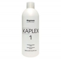Kapous Защитный лосьон для осветлённых волос «KaPlex1», 500 мл: Цвет: https://kristaller.pro/catalog/product/kapous_zashchitnyy_loson_dlya_osvetlyennykh_volos_kaplex1_500_ml/
Защитный комплекс «KaPlex» лосьон, 500 мл Лосьон «KaPlex1» предназначен для защиты волос во время обесцвечивания, окрашивания и выпрямления. Максимально защищает волосы во время агрессивных воздействий. Входящие в состав протеины миндаля и масло какао глубоко проникают в волокно волоса и взаимодействуют с дисульфидными связями. Масло купуасу, токоферол увлажняют, питают, смягчают и запечатывают кутикулярное полотно волос. Лосьон не влияет на химические процессы во время обесцвечивания, окрашивания и других процедур. Меры предосторожности ВНИМАНИЕ! Предварительно ознакомиться с инструкцией по применению лосьона «KaPlex1» Способ применения Защита: Добавить лосьон «KaPlex1» в обесцвечивающую (окрашивающую, выпрямляющую) смесь из расчета 1:6 (10 г лосьона «KaPlex1» + 60 г обесцвечивающего средства + окислительная эмульсия). Выполнить обесцвечивание (окрашивание, выпрямление), придерживаясь инструкции по применению. Смыть, используя шампунь для завершения окрашивания Kapous Professional. На отжатые полотенцем волосы нанести крем «KaPlex2». Время выдержки 5 минут. Смыть водой. Не использовать на сильно обесцвеченных, осветленных или на очень поврежденных волосах. Восстановление поврежденных химическими процедурами волос: Смешать лосьон «KaPlex1» + крем «» из расчета 1:6 (10 г лосьона «KaPlex1» + 60 г крема «»). Нанести на волосы попрядно и оставить под источником тепла на 10 минут. Смыть водой без использования шампуня. Состав Aqua (water), propylene glycol, peg-7 glyceryl cocoate, peg-40 hydrogenated castor oil, dicetyldimonium chloride, dipropylene glycol, cetrimonium chloride, bisamino peg/ppg-41/3 aminoethyl pg-propyl dimethicone, phenoxyethanol, hydrolyzed wheat protein, ethylhexylglycerin, lactic acid, oleyl alcohol, centella asiatica extract, chamomilla recutita (matricaria) flower extract, zanthoxylum bungeanum pericarp extract, sodium benzoate, potassium sorbate, theobroma grandiflorum seed butter, theobroma cacao (cocoa) seed butter, hydrolyzed sweet almond protein, aloe barbadensis leaf juice, benzophenone-4, helianthus annuus (sunflower) seed oil, tocopherol.