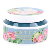 Jigott Увлажняющий крем для лица с экстрактом лотоса / Lotus Flower Moisture Cream, 100 мл: Цвет: https://kristaller.pro/catalog/product/jigott_uvlazhnyayushchiy_krem_dlya_litsa_s_ekstraktom_lotosa_lotus_flower_moisture_cream_100_ml/
Артикул: 19803
Бренд-код: 1600
Срок годности (мес.): 36
Страна бренда: Южная Корея
Страна изготовитель: Южная Корея
Объем: 100 мл
Кол-во в упаковке: 1 шт.
Наличие: В наличии
Бренд: Jigott
Температурный режим: Хранение и транспортировка при t не ниже 0°C
Активные ингредиенты: с цветочными экстрактами
Серия по уходу Jigott Flower создана с использованием особых циклических пептидов цветочного происхождения, восстанавливающих кожную поверхность. Вытяжка лотоса обладает антиоксидантными свойствами, ограждает дерму от негативного воздействия свободных радикалов. Она имеет выраженные омолаживающие качества, тонизирует и освежает кожу, замедляет процессы старения и увядания. Этот компонент эффективно борется с возрастными изменениями, убирает имеющиеся морщины, препятствует появлению новых. Экстракт лотоса также имеет осветляющее действие, выравнивает оттенок кожного покрова, улучшает цвет лица. Благодаря противовоспалительным свойствам этого компонента, содержащий его крем убирает различные раздражения, покраснения, быстро залечивает небольшие ранки и микротрещинки. Крем с лотосом успокаивает кожный покров, способствует его быстрому восстановлению и обновлению. Крем прост и приятен в использовании, наносится на сухую кожу мягкими массажными движениями. Циклопептиды индийского лотоса обладают биостимулирующим действием, укрепляют тургор и придают коже ровный тон. Нелюмбин замедляет клеточное окисление. Ниацинамид и аденозин повышают упругость и замедляют старение. Особая форма витаминов С и Е, содержащихся в плодах облепихи, наполняет кожу энергией, устраняет неровности кожного рисунка и микрорельефа. Крем с экстрактом лотоса, обеспечивает достаточную степень гидратации кожи, улучшает текстуру, тонизирует. Кроме того, крем содержит ниацинамид и аденозин, которые обеспечивает защиту от вредного воздействия окружающей среды, интенсивно увлажняют, отбеливают и борются с возрастными изменениями. Способ применения Нанесите небольшое количество крема на предварительно очищенную кожу лица, слегка помассируйте, дайте впитаться. Состав Water, Glycerin, Caprylic/Capric Triglyceride, Cetearyl Alcohol, Stearic Acid, Butylene Glycol, Propanediol, Propylene Glycol, Glyceryl Stearate, Glyceryl Stearate&amp;PEG-100 Stearate, Carbomer, Adenosine , Disodium EDTA, Niacinamide, Hydroxyethylcellulose, Betaine, Allantoin, Phenoxyethanol, Sodium Hyaluronate, Polysorbate 60, Sorbitan Stearate, Bees Wax, Dimethicone, Triethanolamine, 1,2-Hexanediol, Nelumbo Nucifera Extract(IOOOppm), Hamamelis Virginiana (Witch Hazel) Extract, Centella Asiatica Extract, Chamomilla Recutita (Matricaria) Extract, Hippophae Rhamnoides Extract, fragrance