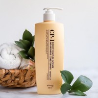 Кондиционер для волос протеиновый CP-1 BС Intense Nourishing Conditioner 500 мл: Цвет: https://www.kosmetichca.ru/product/konditsioner-dlya-volos-proteinovyy-cp-1-bs-intense-nourishing-conditioner-500-ml/
Кондиционер для волос BRIGHT COMPLEX INTENSE NOURISHING CONDITIONER СР-1 - уход от корней до самых кончиков! Кондиционер помогает предотвратить повреждение волос. Подходит как для салонного, так и для домашнего использования. Комплекс из белков, масел, коллагена, экстрактов растений (пшеничный белок, коллаген, эластин, кератиновая аминокислота, экстракт лакричника, протеины шелка) оказывает мощное воздействие на структуру волос, удерживая естественную влагу, питая волосы от корней до самых кончиков, делая их мягкими и эластичными. После применения волосы выглядят блестящими, гладкими и по-настоящему здоровыми. Не содержит сульфатов. Состав: WATER, CETEARYL ALCOHOL, CYCLOPENTASILOXANE, GLYCERIN, DIMETHICON, STEARTRIMONIUM CHLORIDE, AMODIMETHICONE, CYCLOMETHICONE, BEHENTRIMONIUM CHLORIDE, CETRIMONIUM CHLORIDE, DIMETHICONOL, POLYSORBATE 20, BUTYROSPERMUM PARKII (SHEA) BUTTER, GLYCERYL STEARATE, PEG-100 STEARATE, CAPRYLYL GLYCOL, HYDROGENATED POLYISOBUTENE, CITRIC ACID, ARGANIA SPINOSA KERNEL OIL, PRUNUS AMYGDALUS DULCIS (SWEET ALMOND) OIL, COCOS NUCIFERA (COCONUT) OIL, GLYCYRRHIZA GLABRA (LICORICE) ROOT EXTRACT, SIMMONDSIA CHINENSIS (JOJOBA) SEED OIL, HYDROLYZED WHEAT PROTEIN, COLLAGEN, ELASTIN, KERATIN AMINO ACID, HYDROLYZED SILK, LYSINE, HISTIDINE, ARGININE, ASPARTIC ACID, THREONINE, SERINE, GLUTAMIC ACID, PROLINE, GLYCINE, ALANINE, VALINE, METHIONINE, ISOLEUCINE, LEUCINE, TYROSINE, PHENYLALANINE, CYSTEINE, PANTHENOL, HYDROXYACETOPHENONE, PARFUM. Способ применения: После мытья волос шампунем нанести необходимое количество кондиционера на волосы, равномерно распределить по всей длине от корней до кончиков. Выдержать 2-5 минут, затем смыть чистой теплой водой. Подходит для ежедневного применения. Для лечения волос рекомендуется постоянное использование. Для достижения максимального эффекта рекомендуется сочетать с другими средствами этой линейки (шампуни, маски, сыворотки).