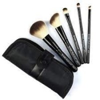 Triumpf BS-02 Набор кистей д/макияжа Total Beauty Set Home Professional (5 кистей ): Цвет: https://www.brigplus.ru/catalog/katalog_po_proizvoditelyam/triumph_triumf/triumpf_bs_02_nabor_kistey_d_makiyazha_total_beauty_set_home_professional_5_kistey_/
