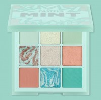 Тени для век Huda Beauty Mint Pastels: Цвет: https://www.kosmetichca.ru/product/teni-dlya-vek-huda-beauty-mint-pastels/
HUDA BEAUTY Pastel Obsessions Palette MINT - это уникальное сочетание теплых и прохладных тонов. Эта палитра украшает веки мягкими, матовыми оттенками мяты и яблочно-зеленого, фисташкового, чайного и ледяного лазурного оттенков, оттенком золотой бронзы и монохромным, матово-коричневым оттенком. Оттенки: нежный мятный, матовый коричневый, матовый бирюзовый, матовый яблочно-зеленый, матовый лазурный, металлик темно-коралловый, металлик фисташковый, металлик нежно-розовый, металлик лазурно-бронзовый, мерцающий Размер теней 8,5 х 8 см.