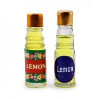 LEMON масло парфюмерное ЛИМОН, 2.5 мл.: У нас Вы можете купить LEMON масло парфюмерное ЛИМОН, 2.5 мл. по низкой цене, с доставкой по всей России. Артикул: 2000315443989 Наличие: Нет в наличии Производитель: Прочие производители

ОПИСАНИЕ ТОВАРА Масляные духи - это натуральные композиции ароматов. Отсутствие в них спирта делает такие духи очень насыщенными и выразительными. Отличие таких духов состоит в том, что спирт в них не содержится, он заменён на дипропиленгликоль. Также одно из важных отличий в том, что при изготовление таких духов используется высококонцентрированная парфюмерная композиция. В связи с этим получается очень стойкий запах. Благодаря высокой стойкости и тому, что их применение требует совсем маленького расхода, вы сможете наслаждаться любимым ароматом очень долго. АРОМАТ Горьковатый, такой восхитительно свежий и сладко-цитрусовый аромат парфюмерного масла лимона пусть и холодный по своему характеру, но сразу же вызывает ассоциации с очарованием южных стран, греющихся в лучах яркого летнего солнышка и с неповторимой свежестью молодой зелени. Аромат лимона способствует развитию интуиции и духовному просветлению. Яркий, горький, но такой бодрящий аромат лимона побуждает к творчеству и активной деятельности. Парфюмерное масло не вызывает аллергических реакций, подходит для всех типов кожи. Производство: Индия. * мы стараемся предоставлять только актуальную информацию о продукции. Но иногда обновления могут появляться с задержкой. Дизайн упаковки может отличаться от представленного на сайте. ** не является лекарственным средством