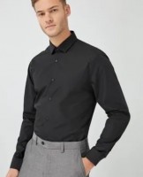 Чёрная мужская рубашка: Мужская рубашка. Известный бренд next . Размер 48-50  ворот 44см. Состав 65% полиэстер, 35% хлопок. На ощупь хлопок, приятная ткань.
