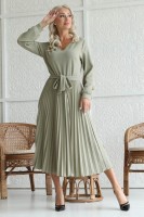 Платье П5-4858/10: Цвет: https://wisell.ru/catalog/product/p5_4858_10?r1=yandext&r2=
Оливковый