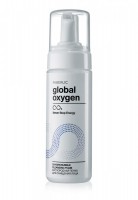 Кислородная пенка для очищения лица Global Oxygen: Цвет: https://faberlic.com/index.php?option=com_catalog&view=goods&id=1001110107192&idcategory=1001159186347&Itemid=2075&orderid=1001603492416&lang=ru
Вес  г  Объём  мл Все живое на Земле дышит кислородом и наша кожа  не исключение Global Oxygen  пятое поколение кислородной косметики Средства серии созданные на основе технологии Never Stop Energy  это бесконечный источник энергии для самообновления кожи Кислородная пенка для очищения лица  отличное средство чтобы подарить коже заряд свежести Создает ощущение свежести и не вызывает чувство стянутости Улучшает тон кожи делает её сияющей и нежной Подходит для снятия макияжа не раздражает слизистую глаз Технология Never Stop Energy   три уникальных компонента для доставки кислорода и активации его использования каждой клеткой для эффективного синтеза энергии Кислородный комплекс NovaftemO   повышает количество кислорода в коже через несколько минут после нанесения и обеспечивает его доставку в глубокие слои Витамин С и глутатион  очищают внутриклеточное пространство и усиливают эффективность превращения кислорода в энергию          Скачать презентациюampgtampgt Декларация о соответствии Сертификат Халяль Срок годности  месяцев с даты указанной на упаковке Изготовлено по заказу АО Фаберлик Россия Москва ул Никопольская  Страна производства Россия