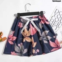 : Цвет: https://vk.com/photo-211100476_457256421
Хлопковые пижамные шорты , невесомая ткань
 размеры 42-44-46-48-50(единый; размер)