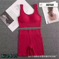 : Цвет: https://vk.com/photo316510796_457414437
новый комплект спортивная одежда
 Размер единый ( 42.44.46.48)  
 Хороший качество