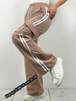 : Цвет: https://vk.com/photo-211100476_457256401
женские брюки 
 хорошее  качество 
 42-44-46-48_50 -52
Ткань Двухнитка