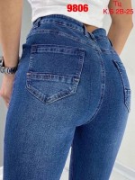 Снуд: Цвет: https://vk.com/photo-128729577_457276927
Стильные джинсы Американка 
 Качество 
 Цена опт-штучно 
 Материал стрейч 
 тянутся хорошо 
 В размер 
 Размеры 42,44,46,48,50
 Тц корпус Б 2В-25