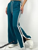 : Цвет: https://vk.com/photo-211100476_457256332
женские брюки 
 хорошее качество 
 42-44-46-48_50 -52
Ткань Двухнитка