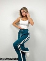 : Цвет: https://vk.com/photo-211100476_457256333
женские брюки 
 хорошее качество 
 42-44-46-48_50 -52
Ткань Двухнитка