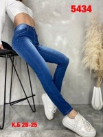 : Цвет: https://vk.com/photo-128729577_457277431
Стильные джинсы Американка 
 Качество 
 Цена опт-штучно 
 Материал стрейч 
 тянутся хорошо 
 В размер 
 Размеры 42,44,46,48,50
 Тц корпус Б 2В-25