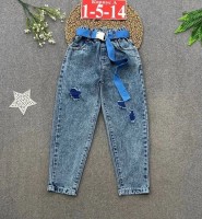 Джинсы: Цвет: https://vk.com/photo-198651429_457309195
с ремнем 
 Размеры; 146,152 рост 
 В размер идут 
 Хороший качество джинсы 
 Пр-во Китай