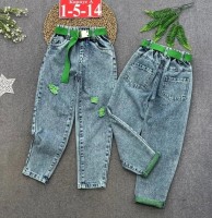 Джинсы: Цвет: https://vk.com/photo-198651429_457309198
с ремнем 
 Размеры; 146,152 рост 
 В размер идут 
 Хороший качество джинсы 
 Пр-во Китай