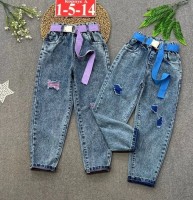 Джинсы: Цвет: https://vk.com/photo-198651429_457309199
с ремнем 
 Размеры; 146,152 рост 
 В размер идут 
 Хороший качество джинсы 
 Пр-во Китай