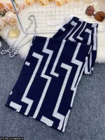 : Цвет: https://vk.com/photo-211100476_457256078
Хлопковые пижамные брюки, невесомая ткань Штапель. Размер 
 50-52-54-56-58-60(единый; размер)