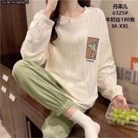 : Цвет: https://vk.com/photo-211100476_457256043
пижамы  штаны 
 Ткань в рубчик хорошего качество 
 Размер : 42 - 44 - 46 - 48 - 50 -52.