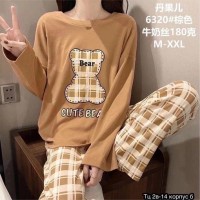 : Цвет: https://vk.com/photo-211100476_457256046
пижамы  штаны 
 Ткань в рубчик хорошего качество 
 Размер : 42 - 44 - 46 - 48 - 50 -52.