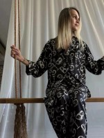 : Цвет: https://vk.com/photo-211100476_457255911
новый пижама 
 Качество ткани: шелк турецкий хороший
