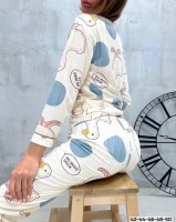 : Цвет: https://vk.com/photo-211100476_457255904
Новые получил пижамы с штаны 
 Ткань в рубчик хорошего качество 
 Размер : 42 - 44 - 46 - 48 - 50 .