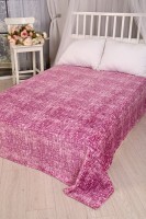 Плед 1,5 - спальный Розовый: Состав:  Велсофт (100% п/э)
Размер изделия 200*160 (1,5 - спальный)