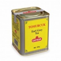 CAYKUR TOMURCUK "EARL GREY" чёрный чай заварной 125 гр: Турецкий чай Caykur Tomurcuk популярно пользуется для добавки аромата.
Знаменитый Турецкий чай Caykur изготавливается из высоко-качественных сортов чая Чёрноморского региона Турции. Для заварки турецкого чая добавьте 2 столовой ложки чая в чайник. Залейте кипятком. Отставьте на 10 минут в тёплом месте, чтобы чай заварился. Затем налейте меньше чем пол стакана заварки и да лейте кипятка к ней. Приятного чаепития.

Вес (нетто)
                    125 гр
Страна производство
                    Турция
Производитель
                    CAY ISLETMELERI GENEL MUDURLUGU
Адрес производство
                    100 YIL CAY PAKETLEME FABRIKASI MUDURLUGU HAZAR MAHALLESI SAHIL CADDESI NO:22/1 / IYIDERE / RIZE
Условия хранения
                    В хорошо проветриваемом месте, при комнатной температуре, беречь от прямых солнечных лучей
Количество в коробке
                  24 шт