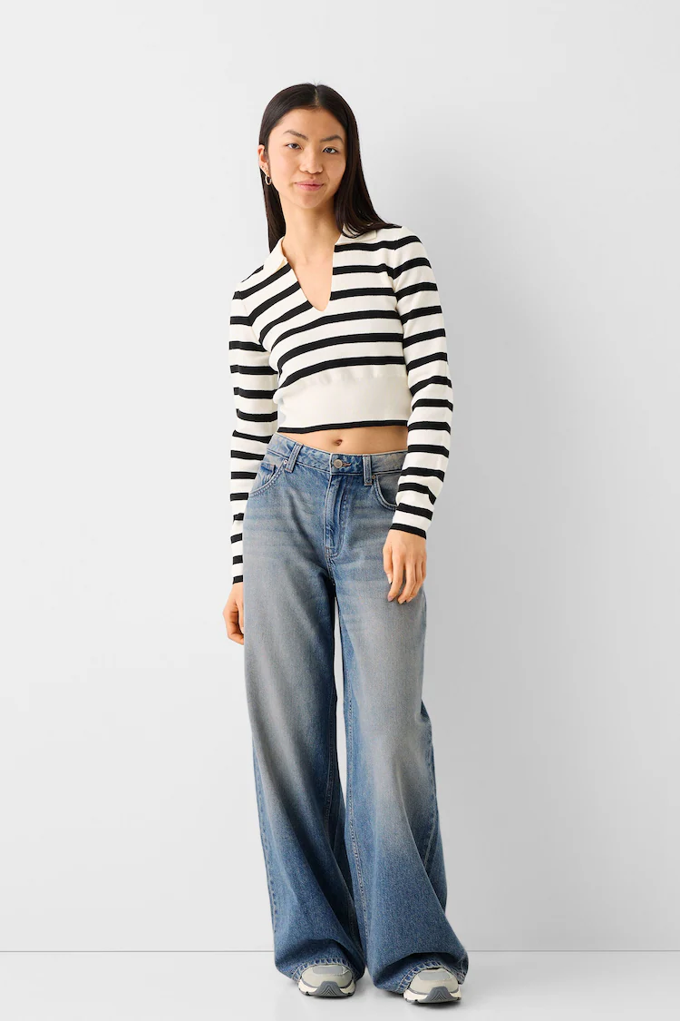 Джинсы Bershka: https://www.bershka.com/de/wide-leg-jeans-c0p152761729.html?colorId=426&stylismId=4