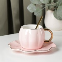 Чайная пара керамическая «Цветок», 3 предмета: чашка 240 мл, блюдце d=16 см, ложка, цвет розовый: Цвет: Чайная пара «Цветок» изготовлена из прочной керамики. Такая посуда устойчива к появлению царапин и резким перепадам температур. Благодаря оригинальному дизайну, изделие легко украсит вашу кухню, а также прекрасно подойдёт в качестве подарка.Посуду нельзя использовать в СВЧ и посудомоечной машине.
: Китай
